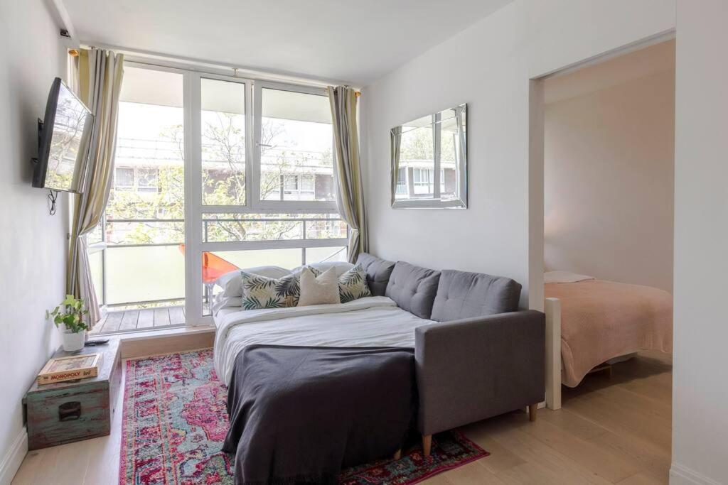 The Clarence, Central London Apartment W/ Wifi ภายนอก รูปภาพ